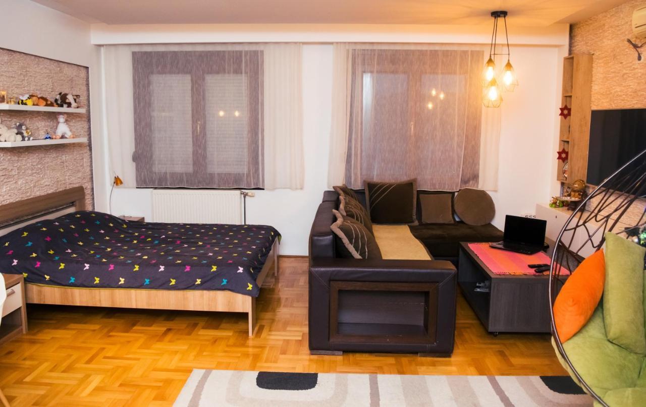 Ni Apartment Aleksija מראה חיצוני תמונה