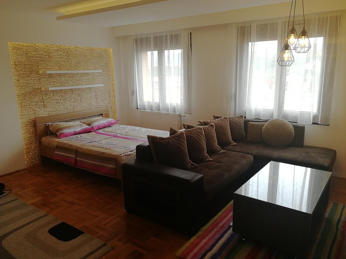 Ni Apartment Aleksija מראה חיצוני תמונה