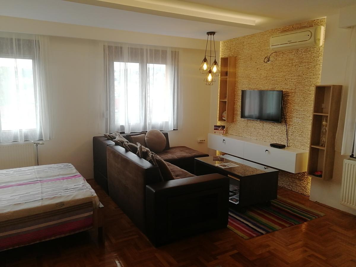 Ni Apartment Aleksija מראה חיצוני תמונה